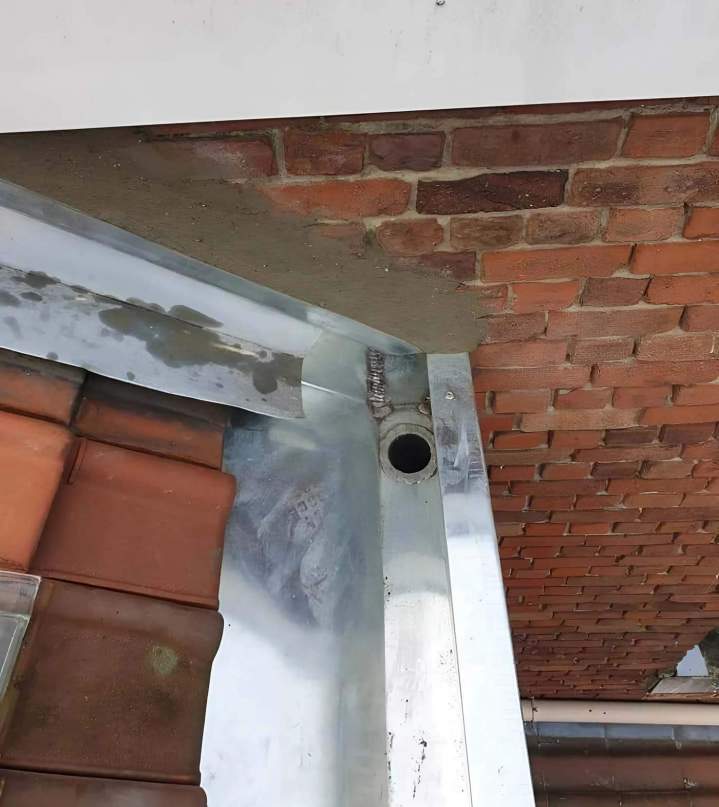 Mise en place de gouttière La Bassée